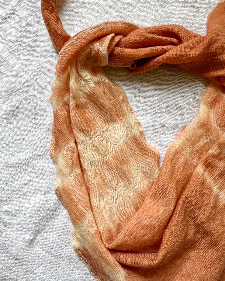 Tørklæde lyserød batik